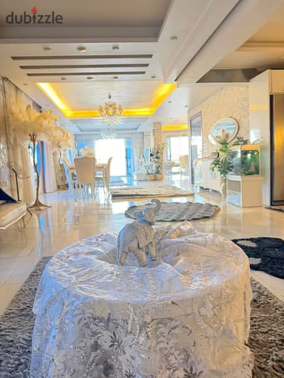 Luxury 250 sqm apartment for daily rent directly on the Nile, next to Maspero/Walkway, El Sahel. 3 beds, 2 baths, stunning view.