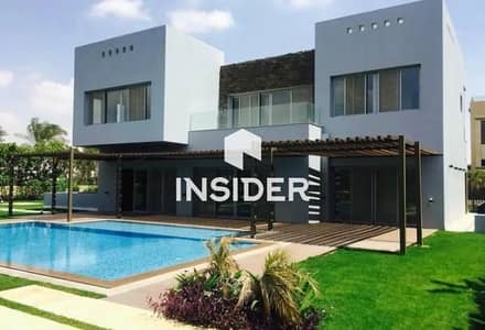 Fully finished villa 450m-semi furnished-5 bedrooms-Katameya Heights