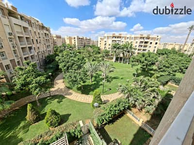 شقة 96م للإيجار في B7 مدينتي | Wide Garden View