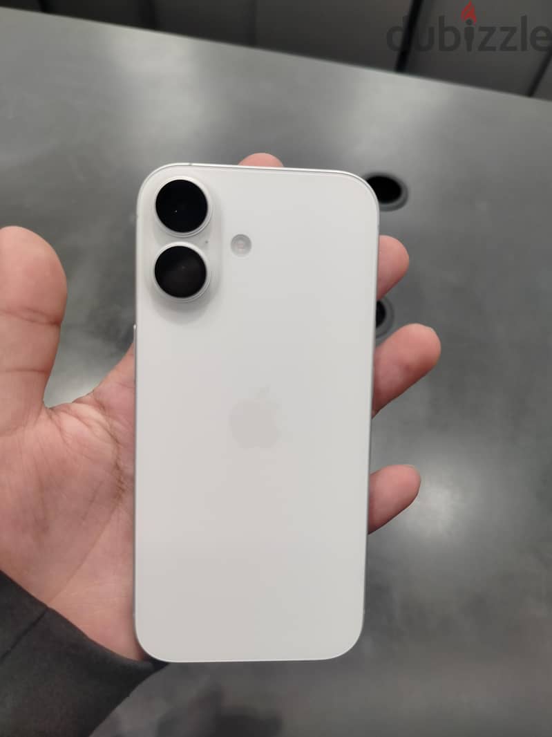 Apple - iPhone 17 2
