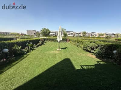 Ground-floor chalet with a garden for sale at Blumar El Sokhna.  Blumar El Sokhna  Overlooks the swimming pool.  Area: 130 sqm.  Garden: 118 sqm.  3 b