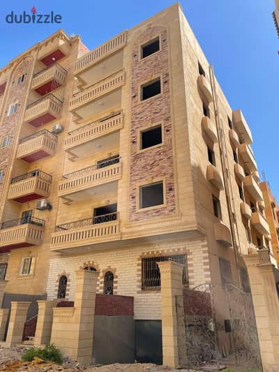 Golden opportunity for investors and major developers | A complete building with luxurious external finishes in 6 October!  ​ Strategic location: Third Neighborhood - 6 October City (Just two minutes away from Hossary Square!)  ​ Why is this building the right investment and ready for profit?  Building composition: A
