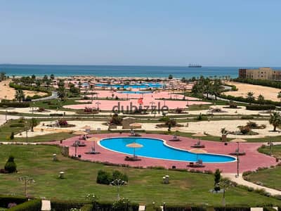 Upper-level chalet with roof terrace for sale in Blumar El Sokhna resort