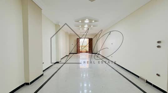 شقة للإيجار السكني في ميامي 180م