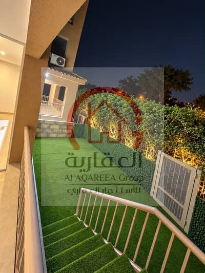 For sale in Madinaty a 190 meter apartment and a 70 meter garden, super lux finishing in B2