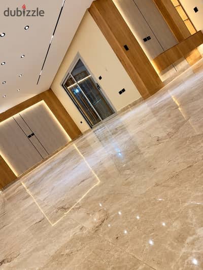 Apartment 190m with a 60m garden, hotel finishing for sale in Madinaty B2