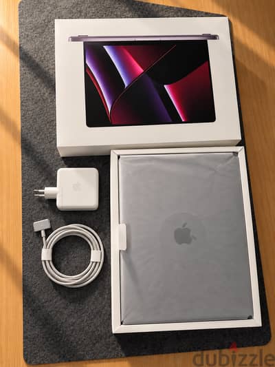 Macbook Pro m1 16 ' Pro 32inch 16GB With BOX