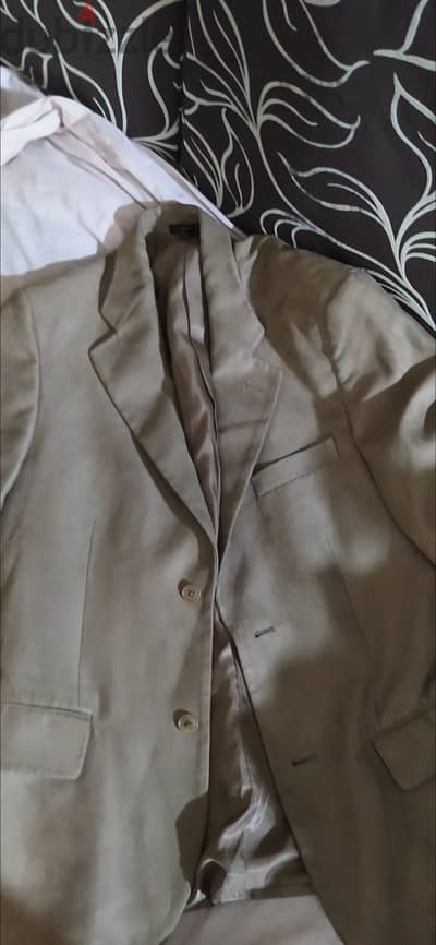 بليزر لم يستخدم ماركه زارا مقاس m/L  وارد الامارات