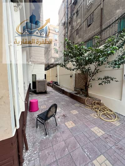 عماره للبيع بمدينة نصربالمربع الذهبى المنطقه السادسه ارضى +4ادوارتانى صف من الشارع الرئيسى