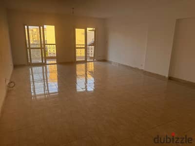 Apartment for rent under the new law in Al Rehab 2, Phase 8, 162 sq m, east-facing, third floor, 3 bedrooms (one master), 3 bathrooms, close to the Eastern Market