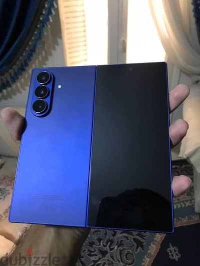 Samsung Z Fold 7 للبدل ب ايفون