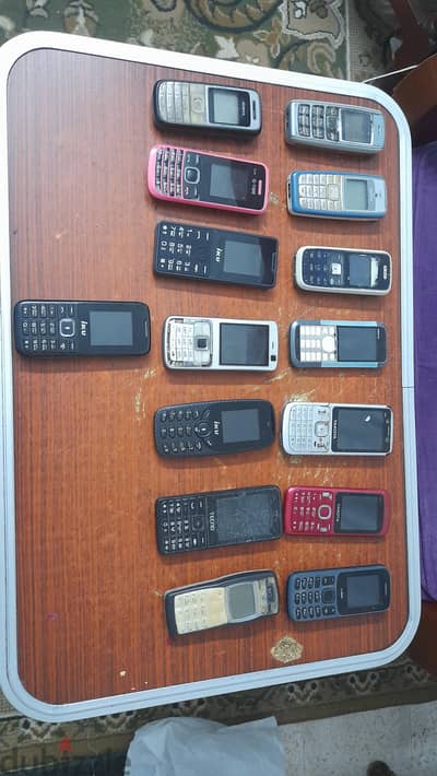 مجموعه موبايلات للبيع مستخدمي للبيع تليفون 01003153355