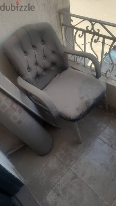 ٣ كراسي