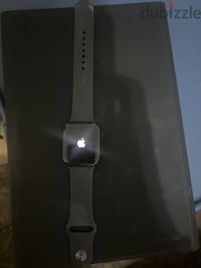 Apple watch 44m Se (Gen 2) battery health 100%
