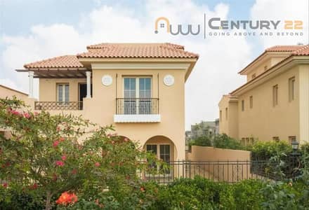 Villa for Sale 233m Ready to Move Fully Finished with ACs Prime Location Open View  in Hyde Park Fifth Settlement New Cairo