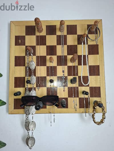 chess accessories hanger