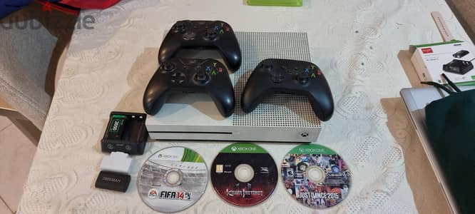 Xbox one s 3 controllers