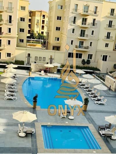 شقة مفروشة بالكامل للإيجار | ميفيدا البوليفارد إطلالة مباشرة على حمام السباحة بسعر مش موجود بالماركت