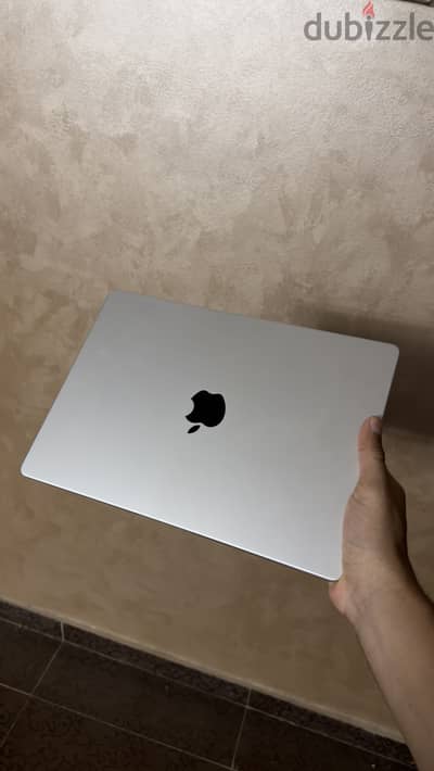 MACBOOK PRO M1 للبيع