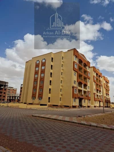 شقة للبيع في نادي القضاه امام منطقة الجامعات والمدارس 152م²خطوات من محور محمد نجيب وشارع التسعين وقطامية ديونز ومفيدا والجامعة الأمريكية