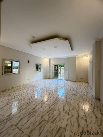 شقة فاخرة بتصميم مميز ومدخل خاص للإيجار/البيع في قلب منطقة النرجس عمارات بالتجمع الخامس، بالقرب المباشر من مول أوزون الطبي ومول إسكوير وشارع التسعين الجنوبي بمدينة القاهرة الجديدة!