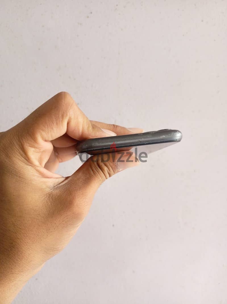 Apple - iPhone 11 4