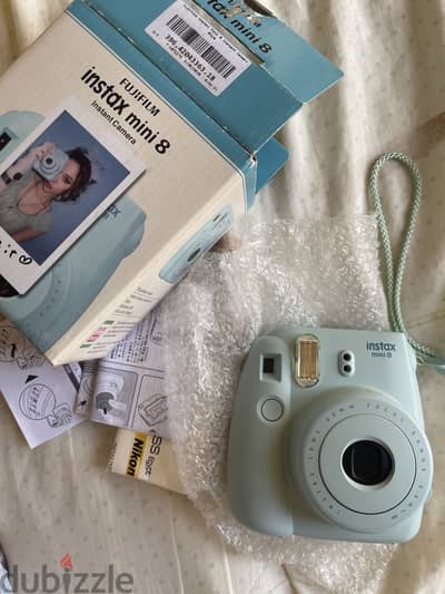 Fujifilm Instaxmini 8  كاميرا فورية ماركة