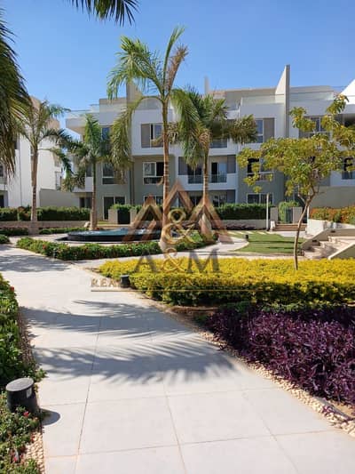 Apartment available for immediate handover, with a special cash discount of up to 38%, located in Beta Greens Compound, Mostakbal City—directly across