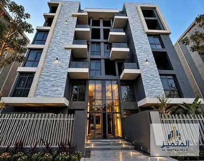 Apartment for sale in Sun Capital compound, 6th of October City. The 140-square-meter unit features 3 bedrooms and 2 bathrooms. It is available for im