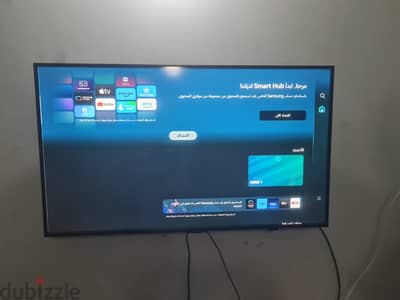 شاشة سامسونج 43 سمارت بالكرتونة زي الجديدة