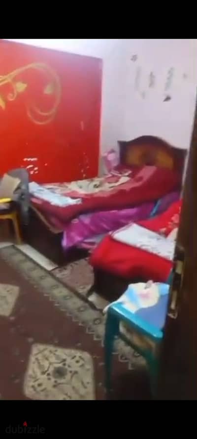 شقه للبيع بموقع ممتاز جدا بجوار جميع الخدمات والمواصلات