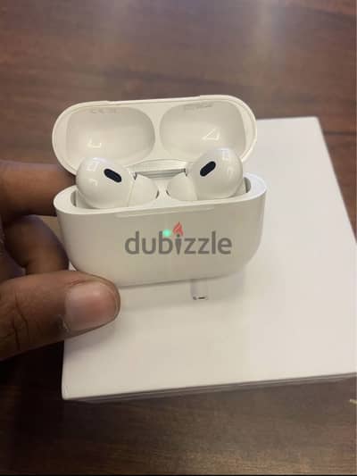 Apple airpods pro 2 تايب سي