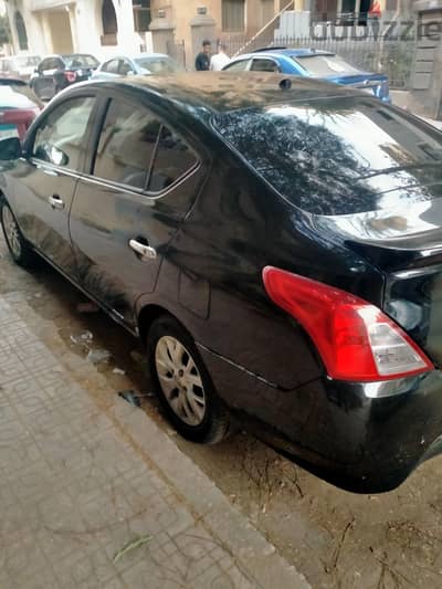 Nissan Sunny 2015