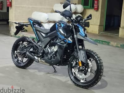 zontes BMW naked/adventure street