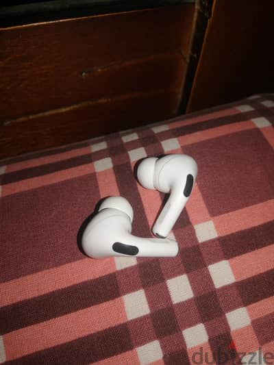 Airpods pro (1st generation) without case
