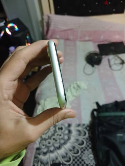 Apple - iPhone XR