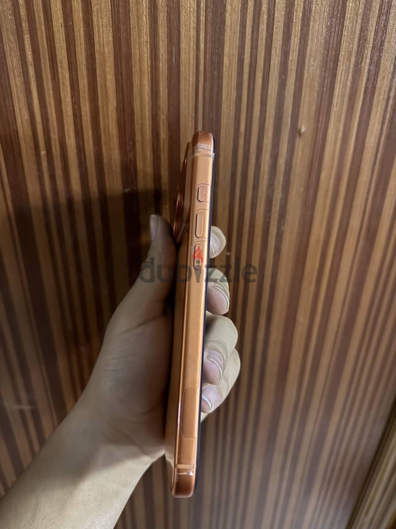 Apple - iPhone 17 Pro Max 4