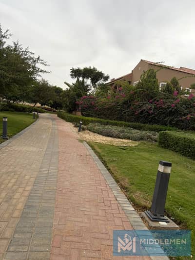 Twin House Classic on 355m Land Fully Finished Prime location Bahary view Landscape in Hyde Park New Cairo
