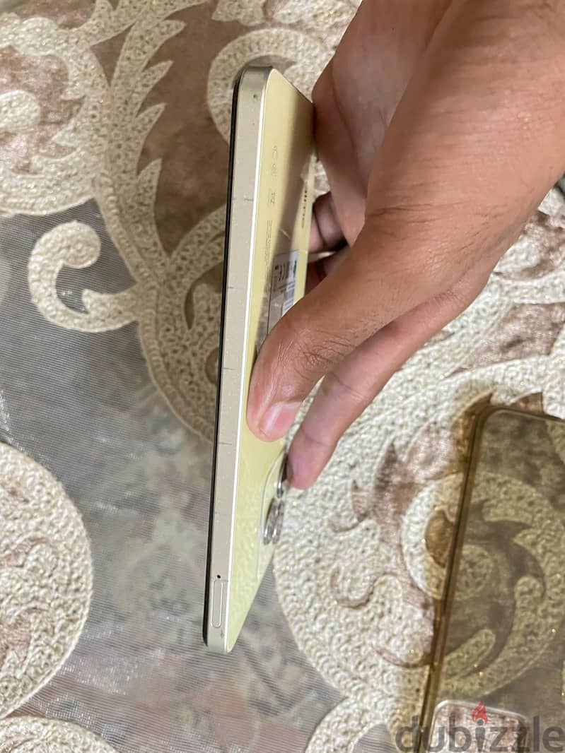 Realme C53 4