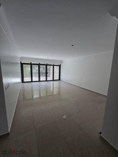 Apartment for rent in Madinaty (B8 district), 150 sqm, located on the ground floor with a 50 sqm private garden. The unit comes with a kitchen and features high-end (super-lux) finishes.