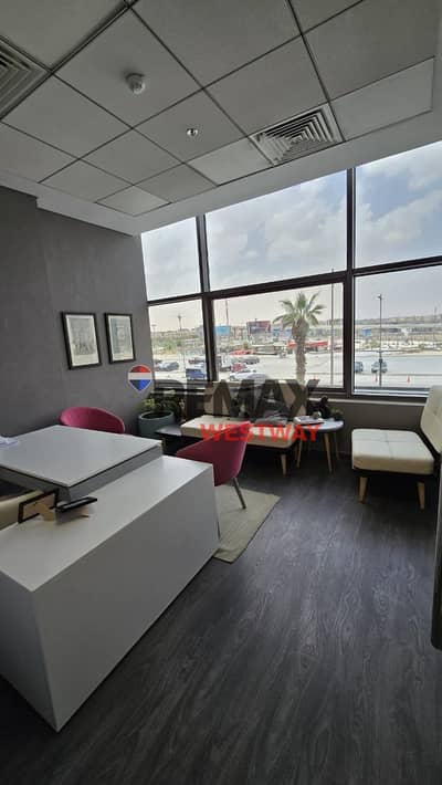 Office للإيجار متشطب fully finished بالتكييفات on المحور مباشرة ويست بارك 6 أكتوبر West Park 6 October
