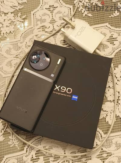 Vivo X90s