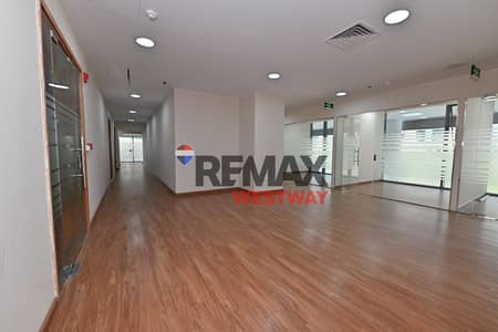 Office للإيجار Fully Finished مع ACs 420 SQM The Polygon SODIC Beverly Hills Sheikh Zayed