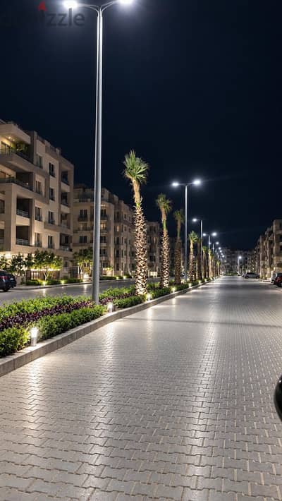 شقة + روف للبيع كومباوند جامعة القاهرة CU Park
