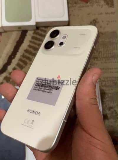 Honor 600
