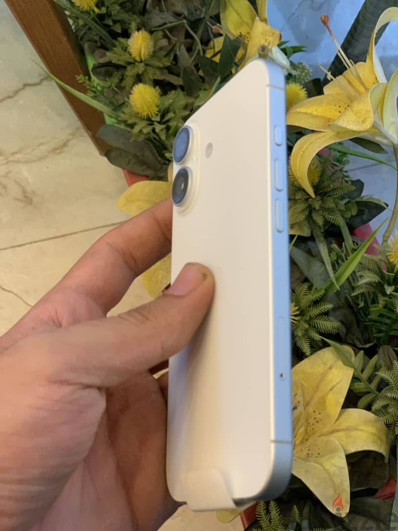 iPhone 17 3