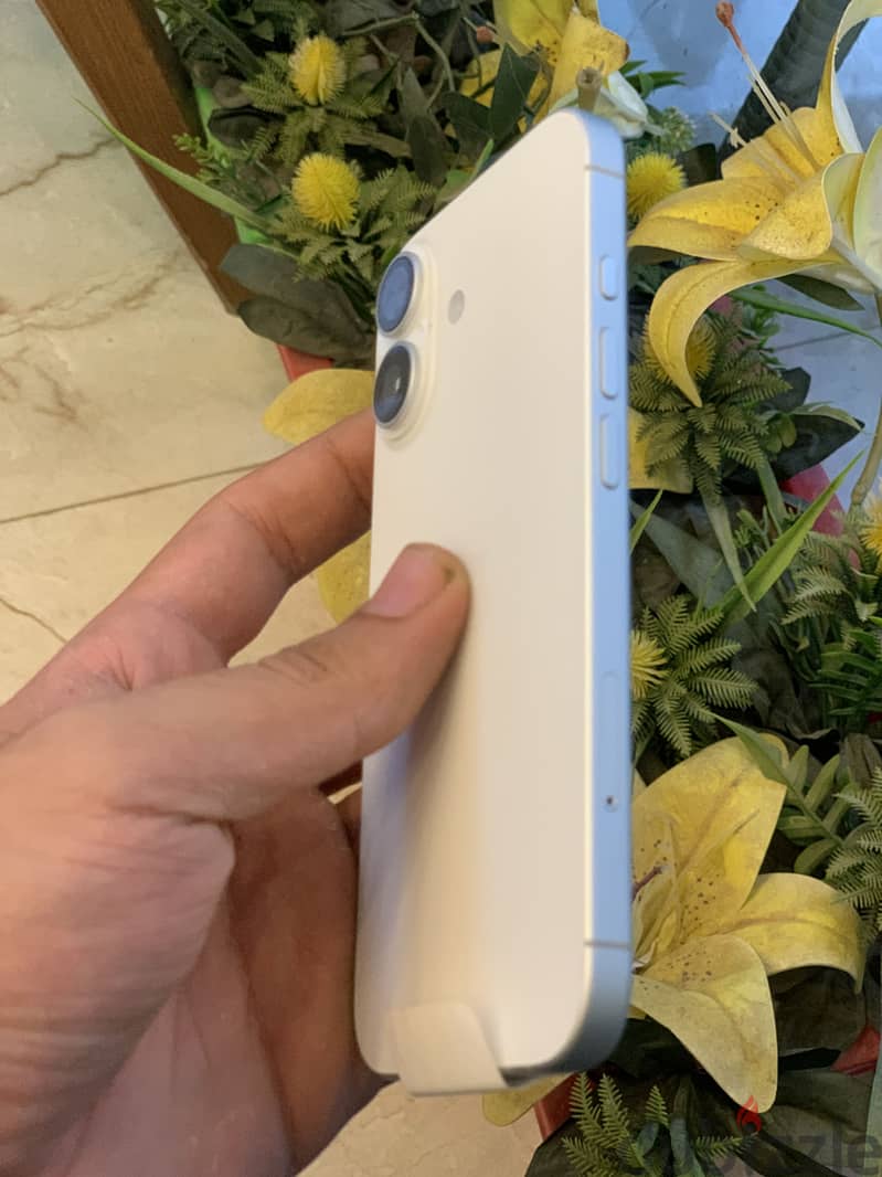 iPhone 17 9
