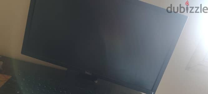 جهاز computer للبيع 32 رامات ddr3 تشتغل طلقه مع شاشه خياليه و كيبورد