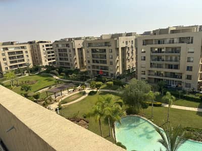 Penthouse in Square - AlAhly Sabbour