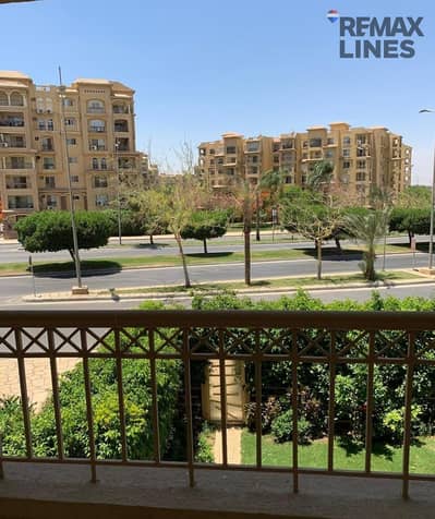 شقة للبيع في مدينتي نموذج ٣٠٠ فيو ميدان على المسجد والبنوك